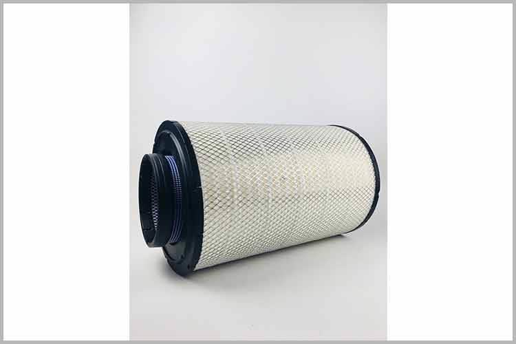 发动机乐动在线注册装在化油器或进气管的前方，可以有效起到滤除空气中灰尘、砂粒的作用，保障气缸中进入足量、清洁的空气