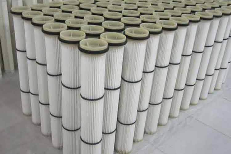 要知道这种抛丸机乐动(中国)在使用过程当中是要防止大颗粒以及批量的固态物体浸入滤筒系统内部的，所以我们需要防止内部发生堵塞的现象